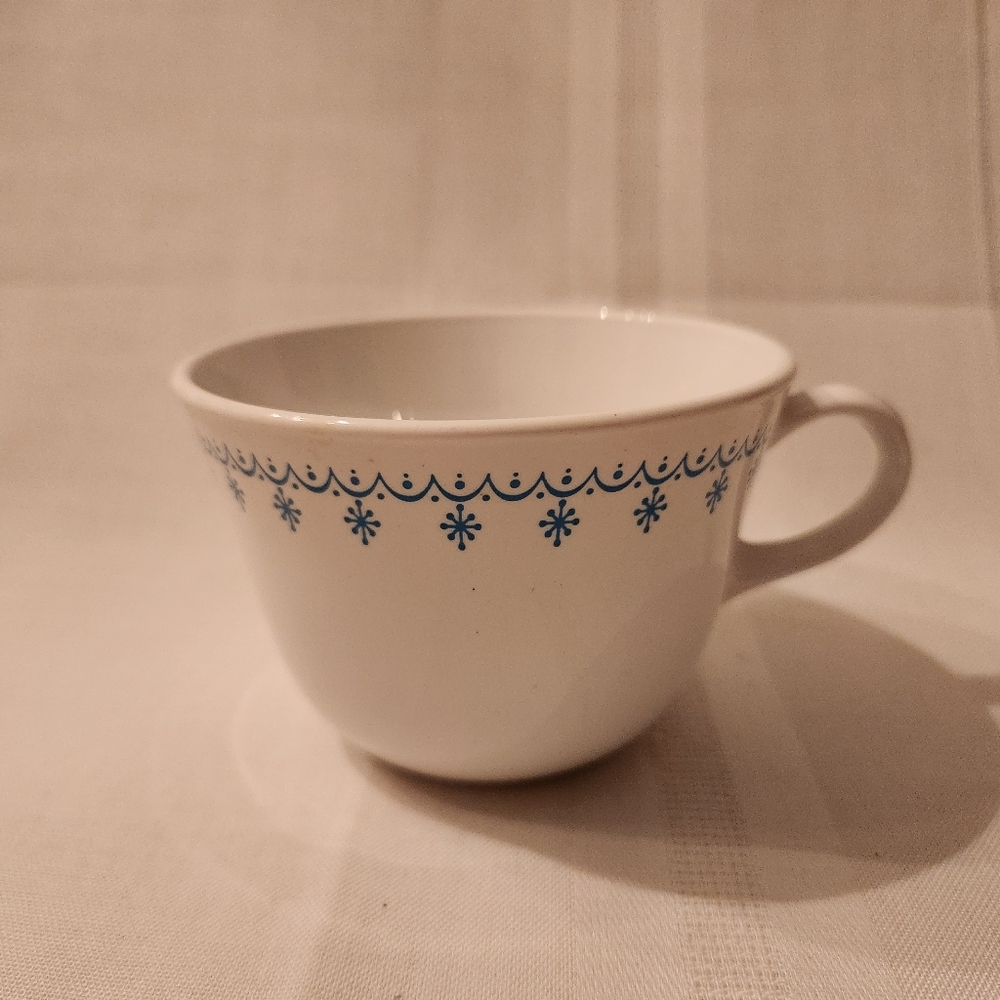 Vintage Corelle Snowflake Blue Snowflake Garland Tea Cup Coffee Cup